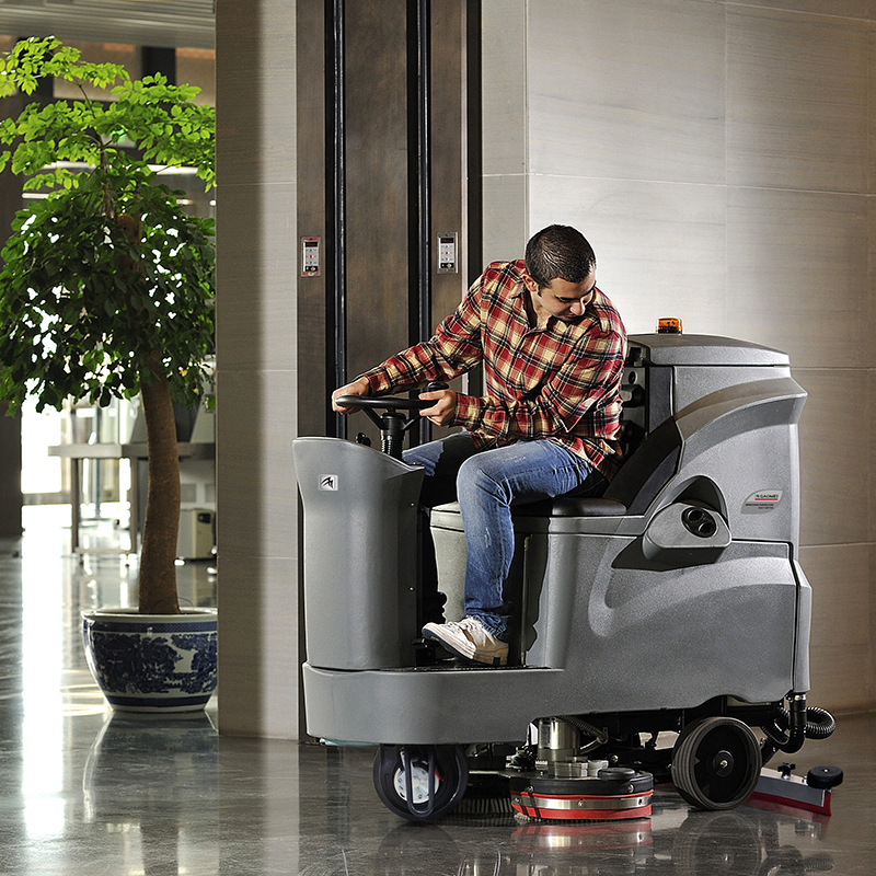 分析駕駛式洗地機(jī)的性價比