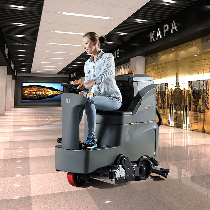 使用駕駛式洗地機(jī)清潔有什么好處？