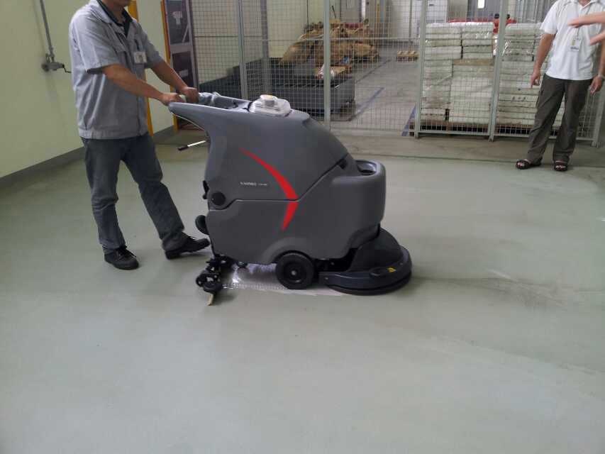 自動(dòng)洗地機(jī)為車站清潔做出了哪些貢獻(xiàn)？